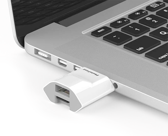 PhotoCube Plugged Laptop